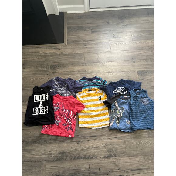 Bundle of 8 Boys 3T Tshirts - Picture 1 of 5
